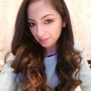 Meet your Posher, Paola